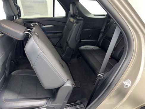 New 2026 Ford Explorer Tremor w/ Tremor Convenience Package image 37