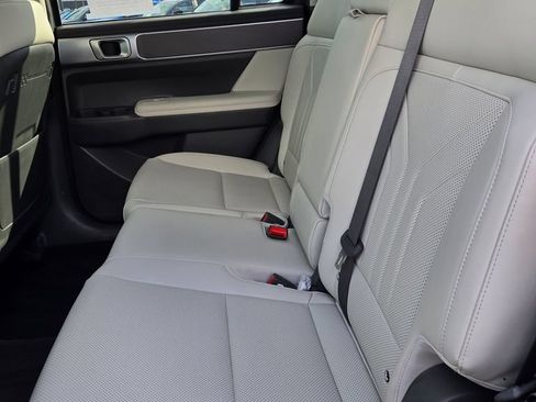 Used 2025 Hyundai Santa Fe SEL FWD image 53