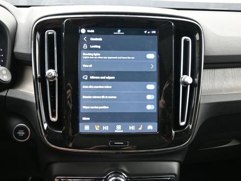 Used 2023 Volvo XC40 B5 Plus w/ Driver Assist Package image 18