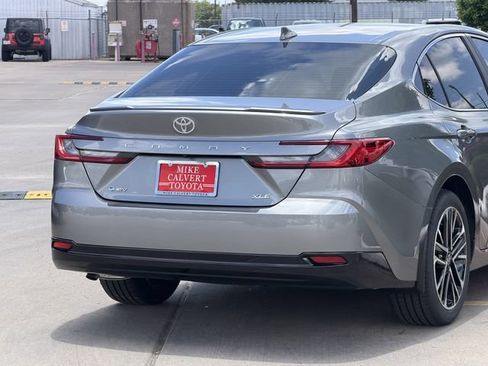 Used 2026 Toyota Camry XLE FWD image 7