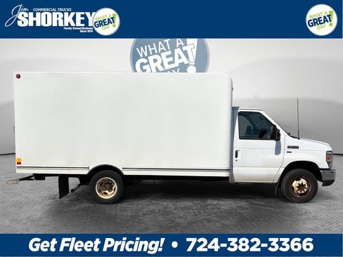 Used 2016 Ford E-350 and Econoline 350 Super Duty RWD image 2