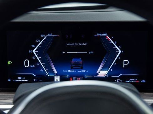 Certified 2023 BMW X7 xDrive40i w/ M Sport Package image 2