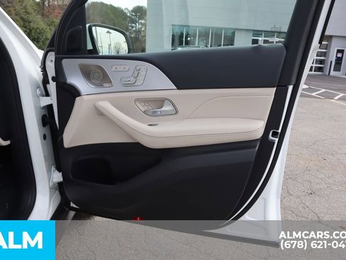 Used 2025 Mercedes-Benz GLS 450 4MATIC image 34