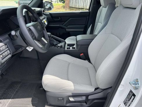 New 2026 Toyota 4Runner SR5 AWD/4WD image 14