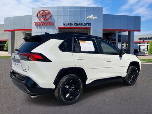 Used 2019 Toyota RAV4 XSE AWD/4WD image 7