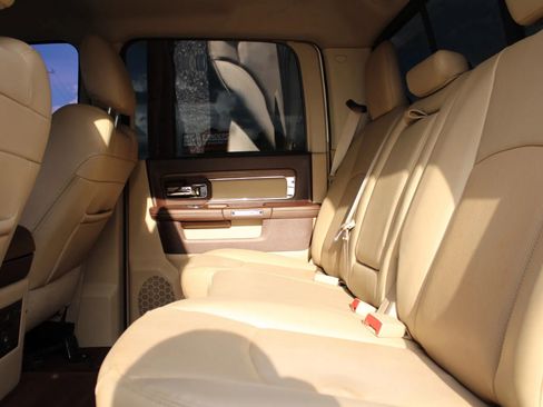Used 2015 RAM 2500 Laramie w/ Convenience Group AWD/4WD image 11