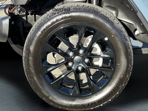 Used 2025 Jeep Wrangler Unlimited Sahara w/ Safety Group image 26