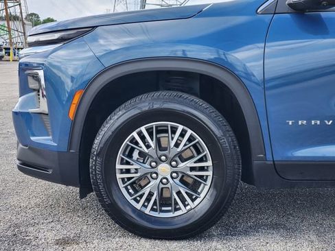 Used 2024 Chevrolet Traverse LT w/ LPO, Floor Liner Package FWD image 8