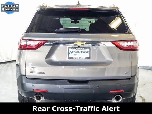 Used 2018 Chevrolet Traverse LT image 8