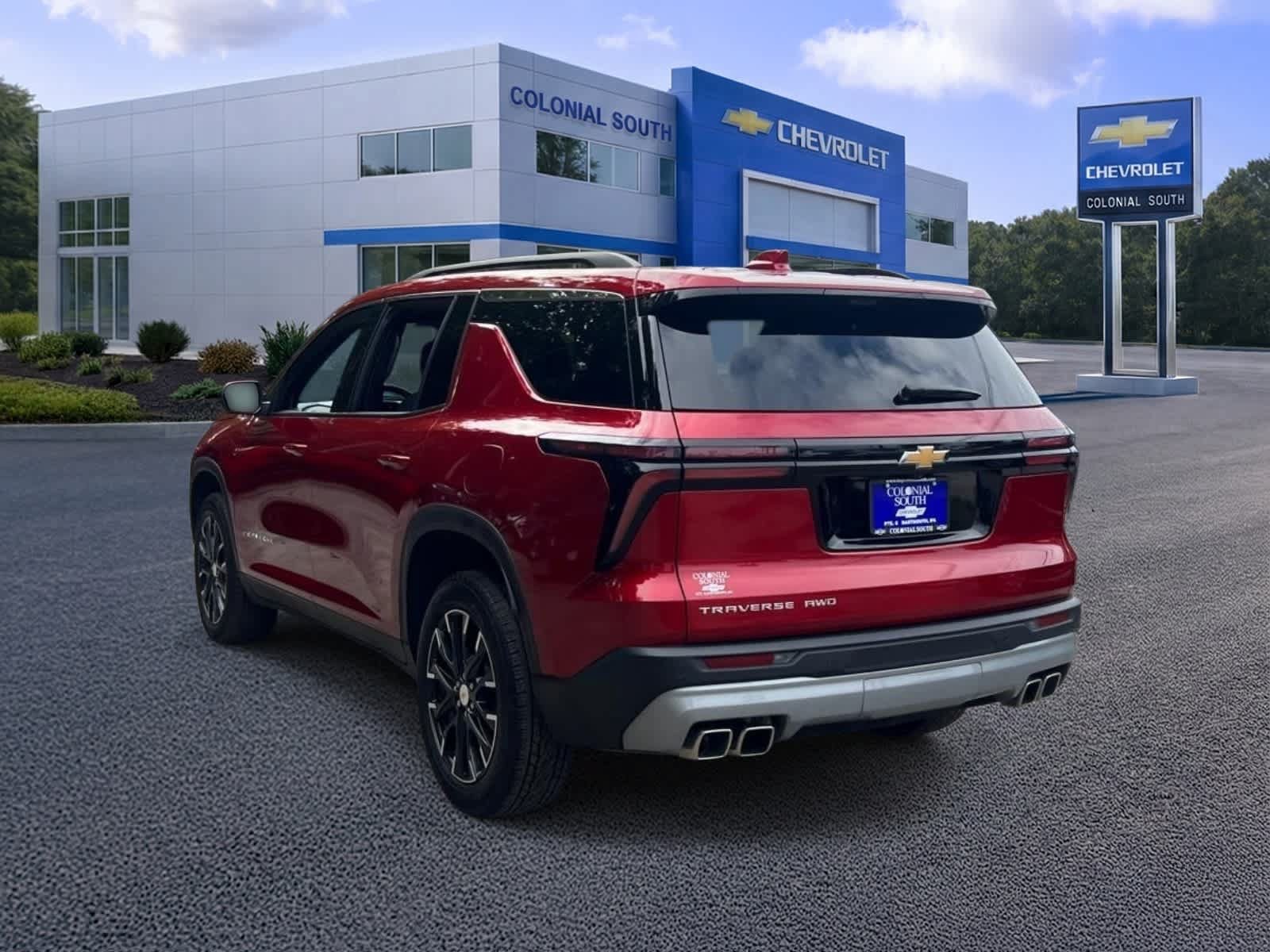 Used 2026 Chevrolet Traverse LT w/ Sun and Wheel Package AWD/4WD image 4