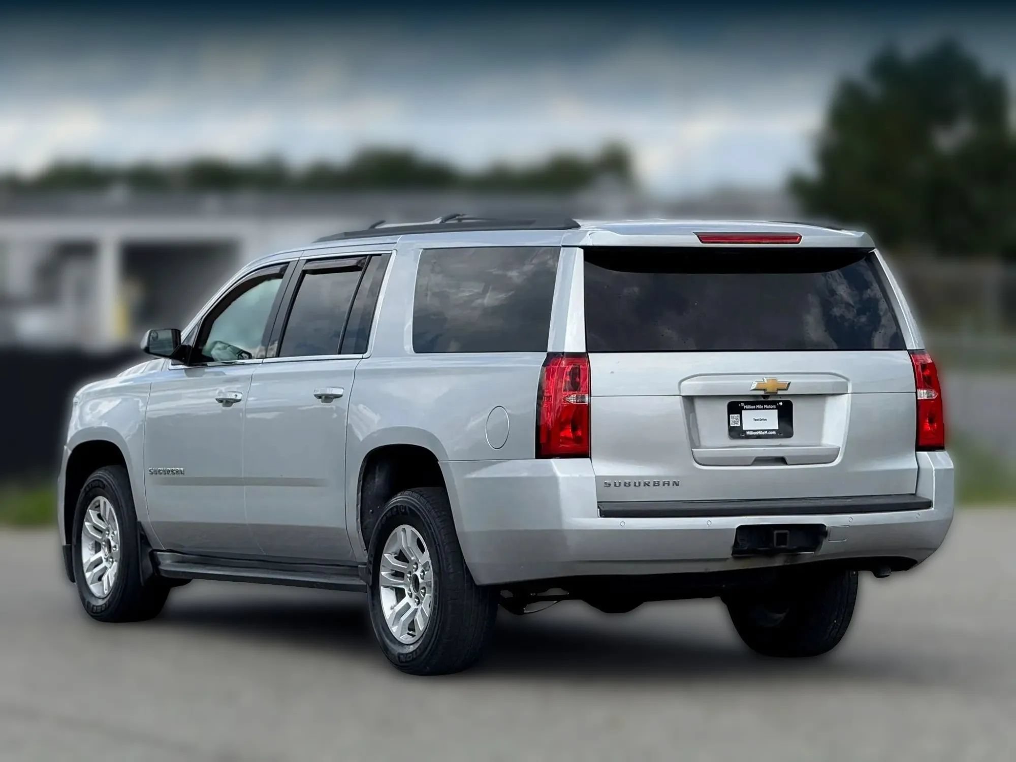 Used 2017 Chevrolet Suburban LS AWD/4WD image 10