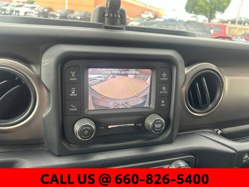 Used 2020 Jeep Wrangler Sport AWD/4WD image 15