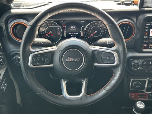 Used 2021 Jeep Gladiator Mojave AWD/4WD image 25