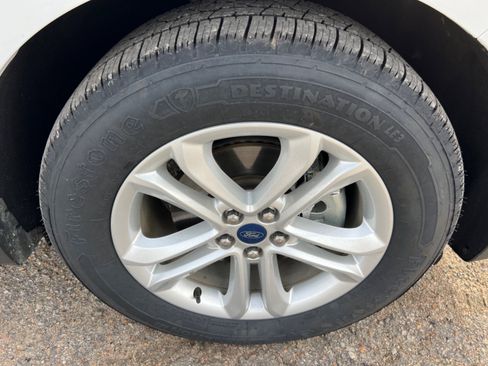 Used 2019 Ford Edge SEL w/ Equipment Group 201A FWD image 14