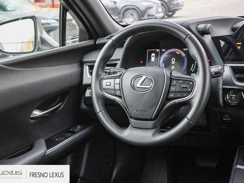 Used 2025 Lexus UX 300h FWD image 18
