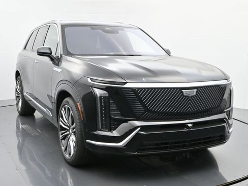 New 2026 Cadillac Vistiq Premium Luxury w/ LPO, Floor Liner Package image 8