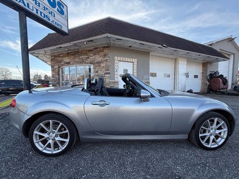 Used 2011 MAZDA MX-5 Miata Grand Touring image 11