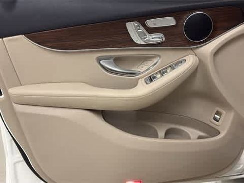 Used 2022 Mercedes-Benz GLC 300 4MATIC image 14