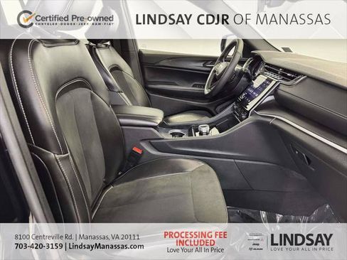Certified 2025 Jeep Grand Cherokee Altitude AWD/4WD image 15