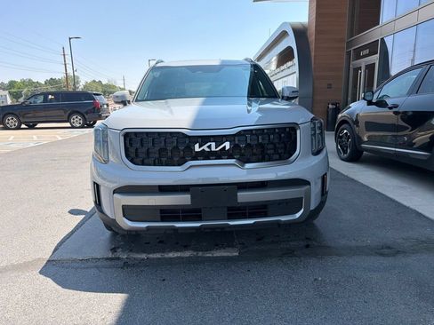 Used 2023 Kia Telluride EX X-Line AWD/4WD image 2