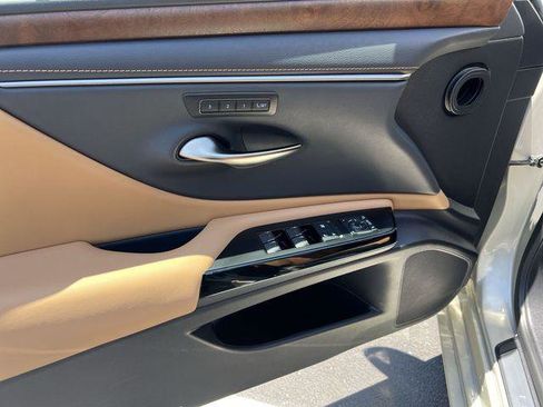 Certified 2025 Lexus ES 350 w/ Premium Package FWD image 11