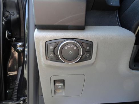 Used 2019 Ford F150 XL w/ Equipment Group 101A Mid AWD/4WD image 11