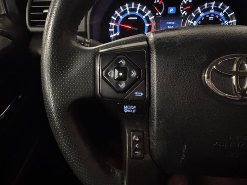 Used 2018 Toyota 4Runner TRD Off-Road Premium image 23