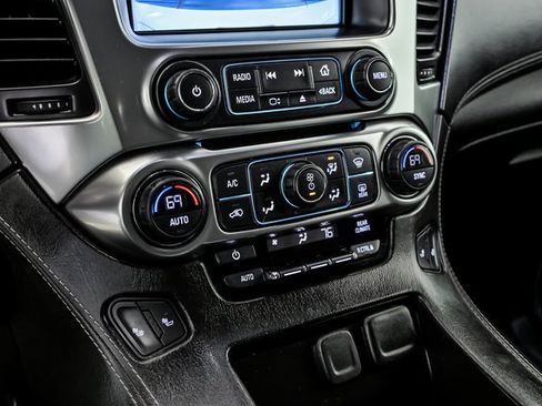 Used 2019 Chevrolet Tahoe LT image 25