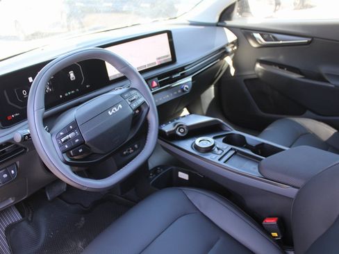 New 2025 Kia EV6 Wind image 23