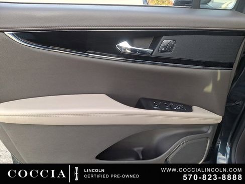 Certified 2022 Lincoln Nautilus Reserve AWD/4WD image 12