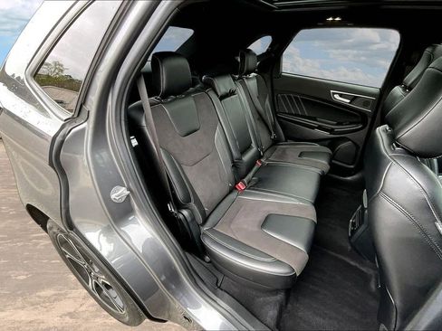 Used 2022 Ford Edge ST w/ Equipment Group 401A image 27