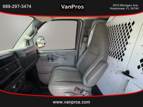 Used 2019 Chevrolet Express 2500 w/ Driver Convenience Package RWD image 11
