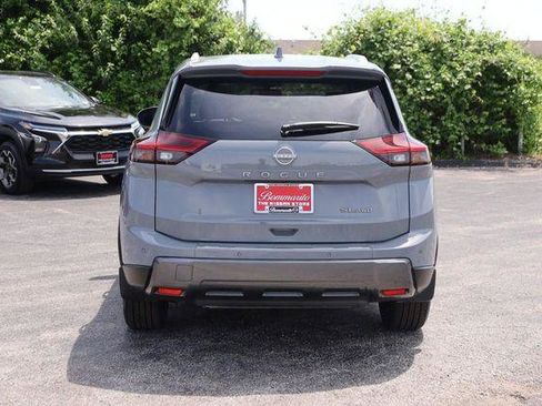 Used 2025 Nissan Rogue SL w/ SL Premium Package AWD/4WD image 6