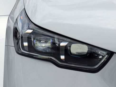 Used 2026 BMW 530i xDrive AWD/4WD image 9