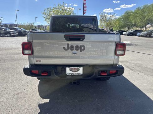 Used 2021 Jeep Gladiator Rubicon AWD/4WD image 7