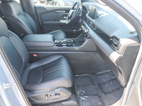 Used 2024 Honda Pilot TrailSport image 17