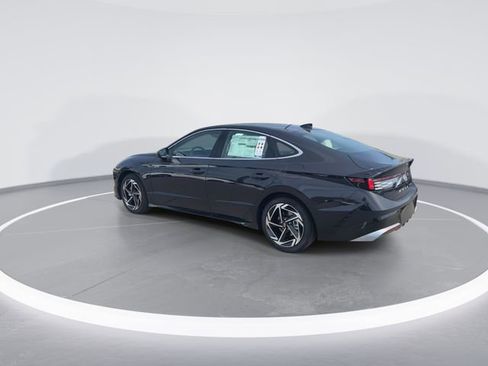 New 2026 Hyundai Sonata SEL FWD image 6