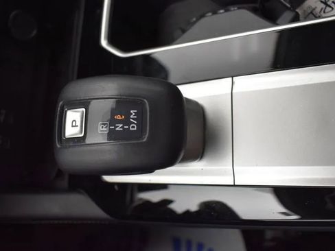 Used 2025 Mitsubishi Outlander SE image 34