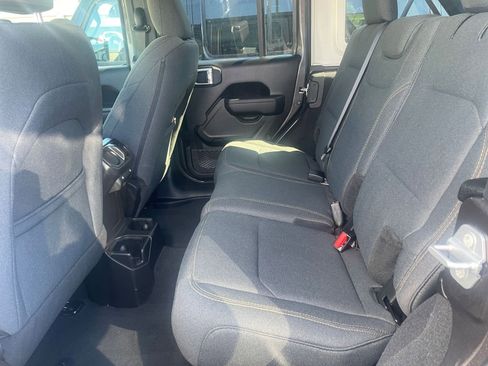 Used 2025 Jeep Wrangler Sport S image 24