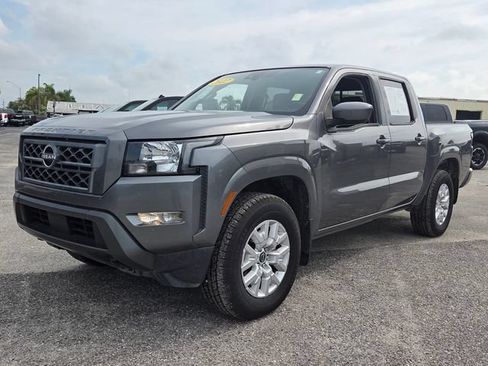 Used 2022 Nissan Frontier SV AWD/4WD image 7