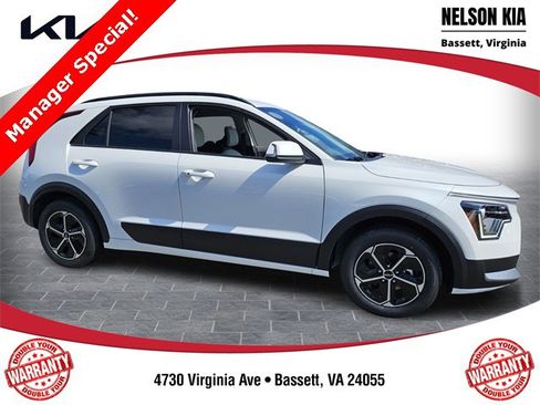New 2025 Kia Niro EX image 1