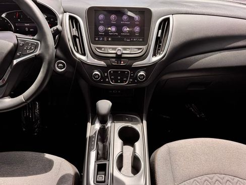Used 2024 Chevrolet Equinox LT FWD image 24