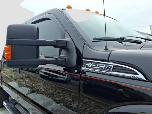 Used 2016 Ford F250 XLT w/ XLT Value Package image 8