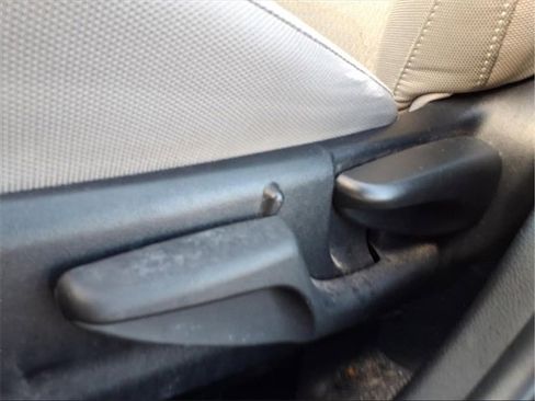 Used 2016 Toyota Corolla L image 25