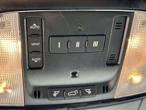 Used 2023 Dodge Durango R/T AWD/4WD image 38