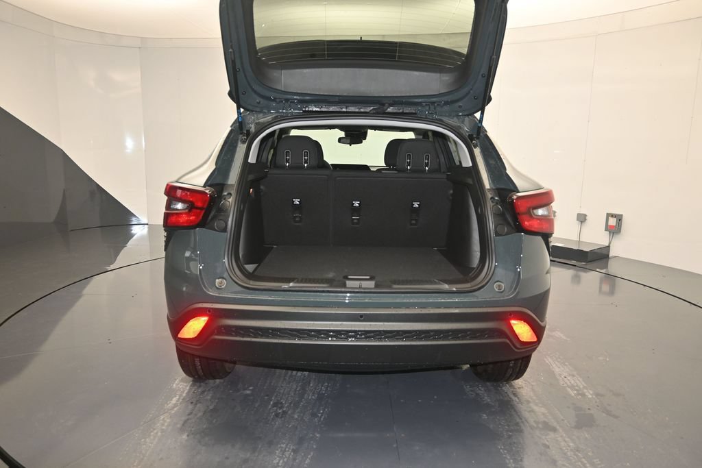 New 2026 Chevrolet Trax LS w/ LS Convenience Package FWD image 23