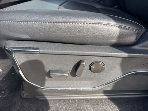 Used 2023 Ford F150 Lariat image 25