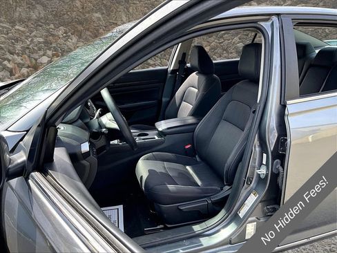 Used 2023 Nissan Altima 2.5 S FWD image 22