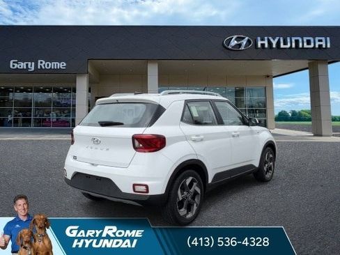 Certified 2023 Hyundai Venue SEL w/ Cargo Package FWD image 8
