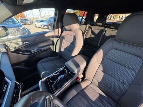 Used 2025 Chevrolet Equinox LT image 35